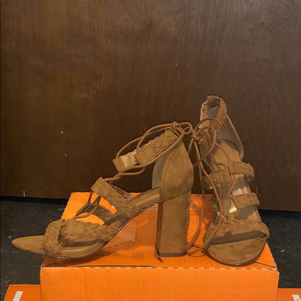 Tan heels